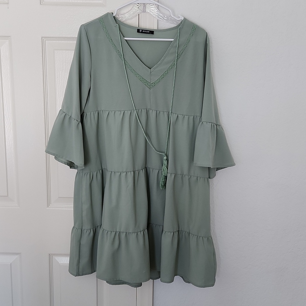 BTFBM Tiered Sage Green Tassel Flowy Midi Dress Size Small